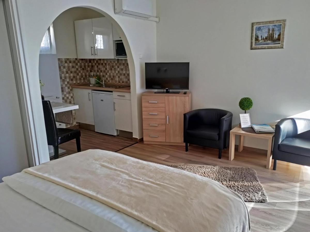Szecsenyi Apartman Hévíz Buitenkant foto