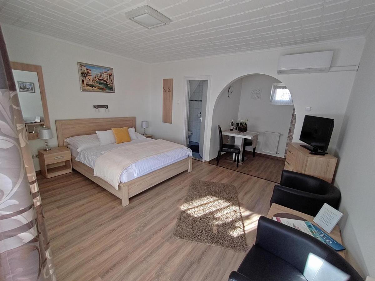 Szecsenyi Apartman Hévíz Buitenkant foto