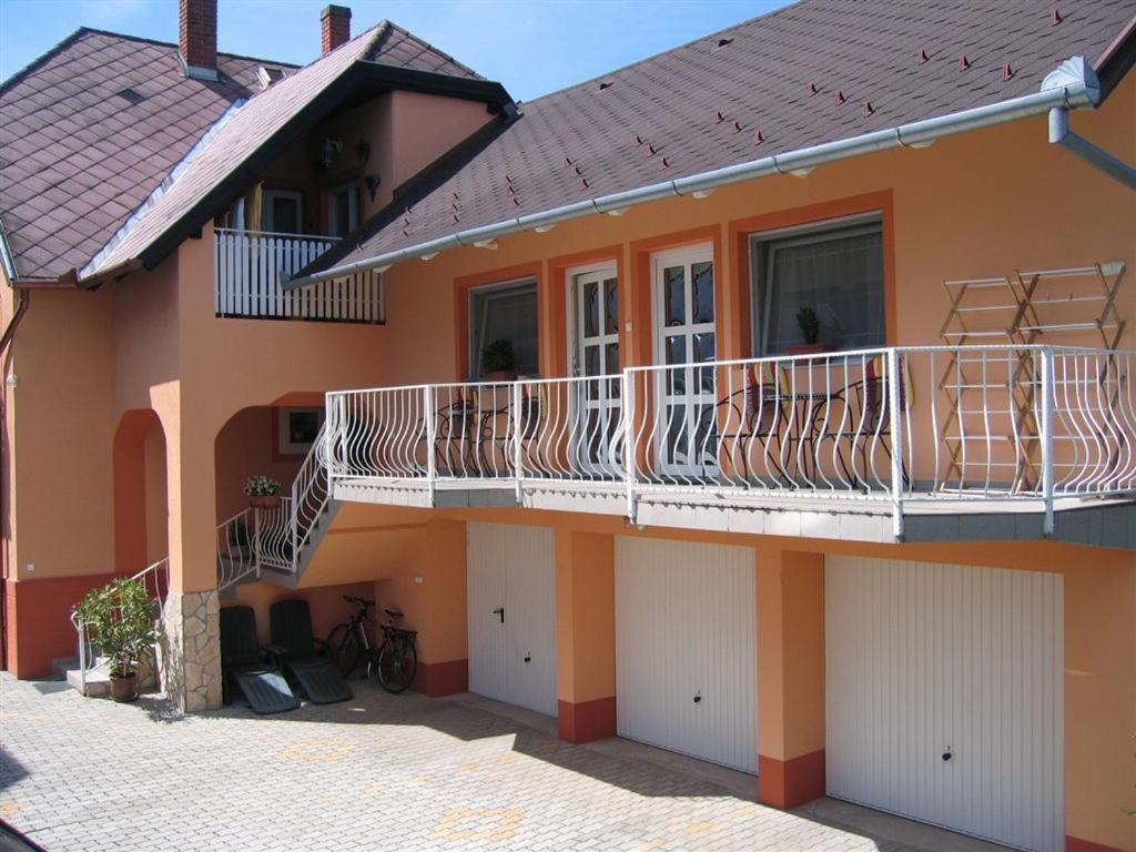 Szecsenyi Apartman Hévíz Buitenkant foto
