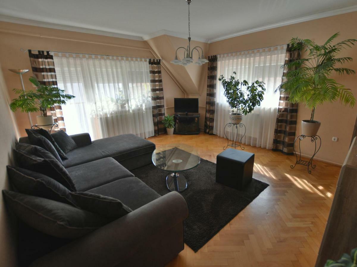 Szecsenyi Apartman Hévíz Buitenkant foto